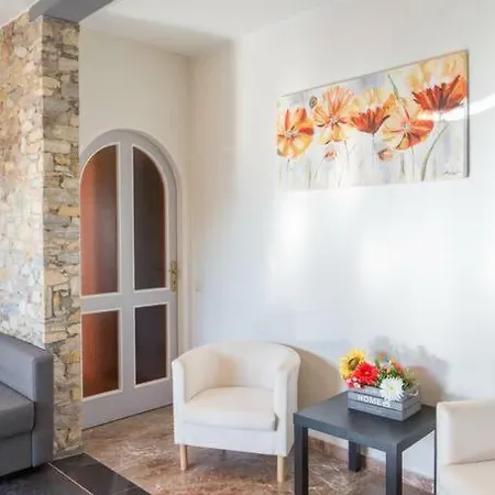 Apartment Modern At The